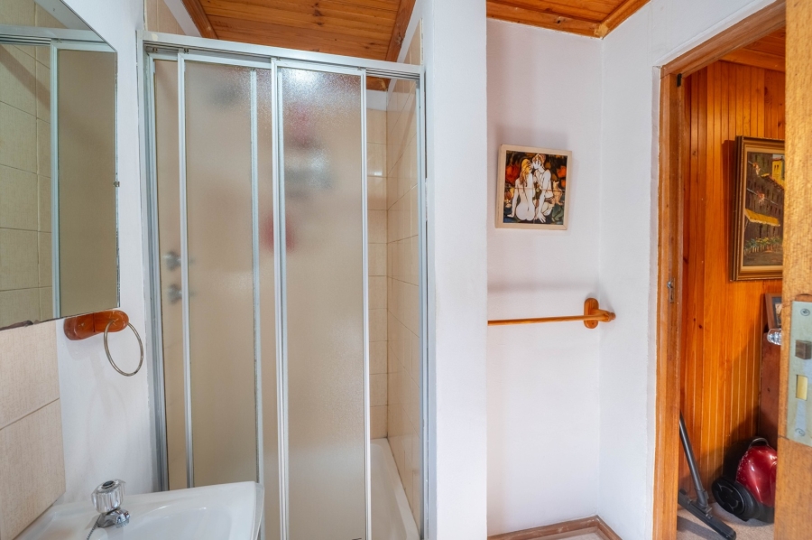 5 Bedroom Property for Sale in Old Place Western Cape